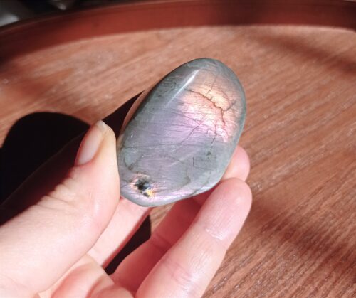 Petite forme libre Labradorite (Spectrolite)