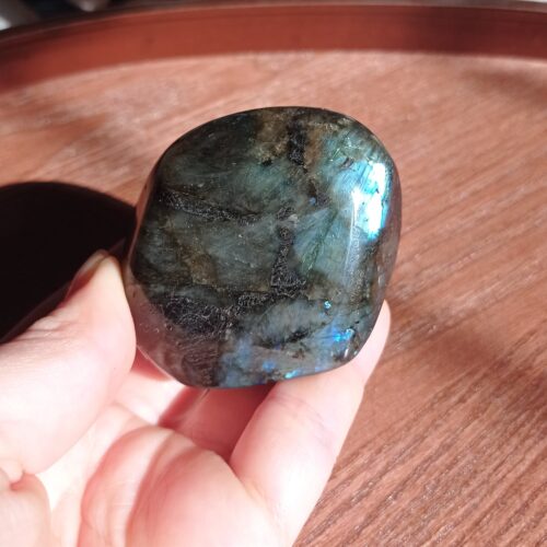 Petite forme libre Labradorite - Image 2