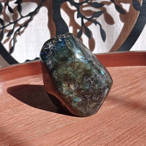 Forme libre Labradorite multicolore - Image 2