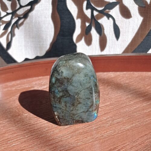 Petite forme libre Labradorite - Image 3