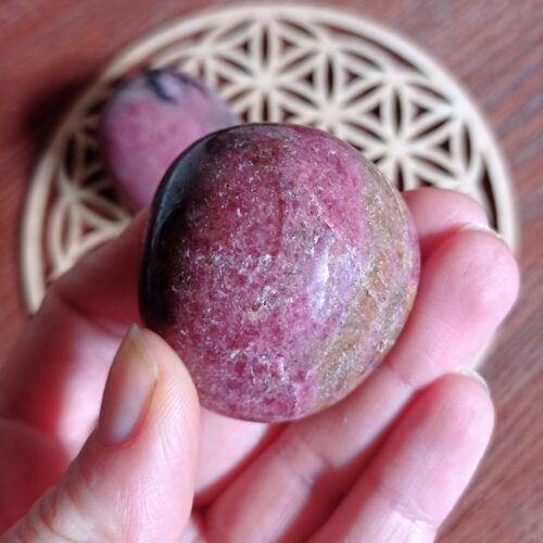 Galet Rhodonite - Image 4