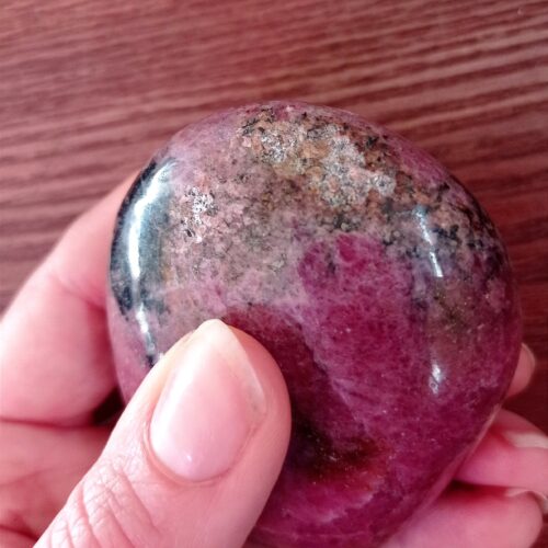 Forme libre Rhodonite 2 - Image 3