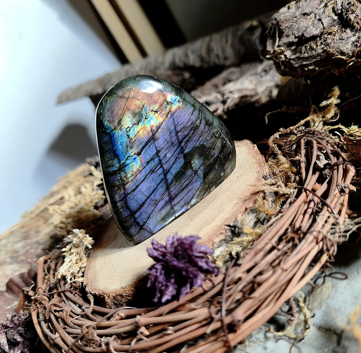 Labradorite violette, forme libre — N°46 — 175 g